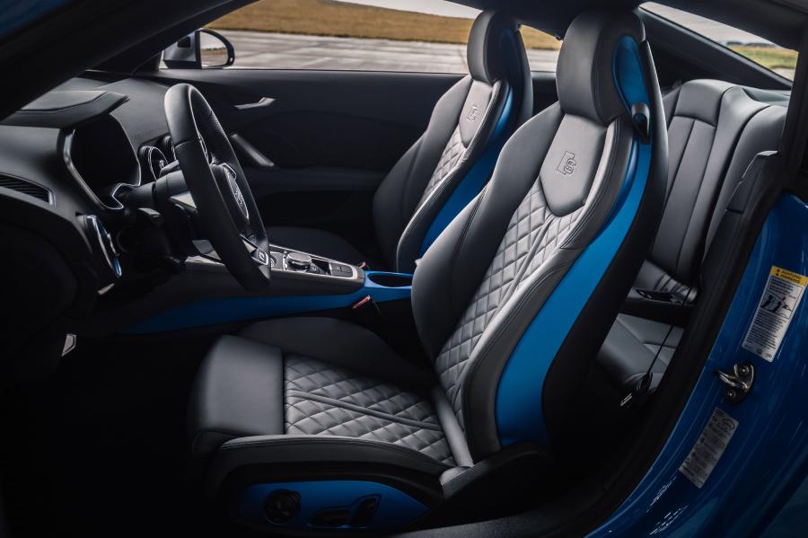 Интерьер Audi TTS Coupe (8S) 2018 года  (WW) (фото 183 из 254)